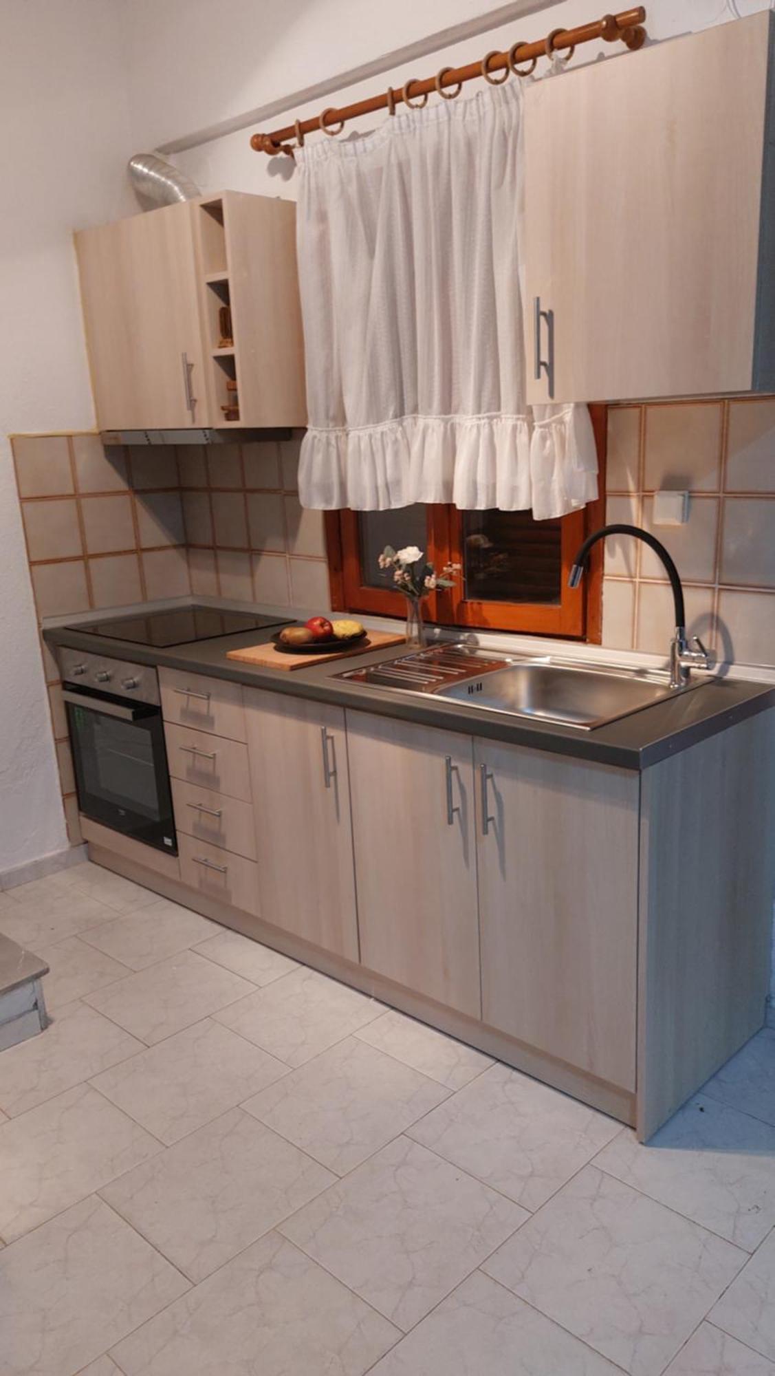 Alexandra Apartment Skala Fourkas