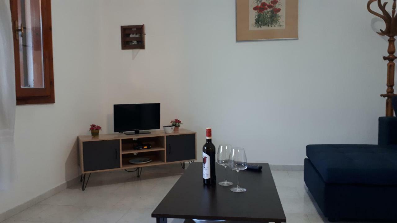 Alexandra Apartment Skala Fourkas